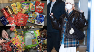 [SBS Star] IU Once Again Gifts Snacks to Fans at the Airport; She Has Been Doing This for 10 Years Now