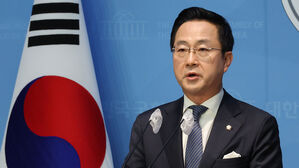 민주당 "한동훈, 김건희 호위무사냐&hellip;불법 특혜 의혹 입장 밝혀라"