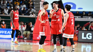 프로농구 SK, 차포 떼고 DB 제압&hellip;오세근 24득점