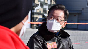 이재명, 김포 군부대 방문&hellip;군 장병 복지 공약 발표