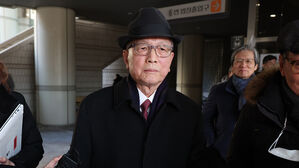 '블랙리스트' 파기환송심서 김기춘 징역 2년으로 감형