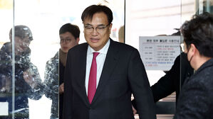 '노무현 명예훼손' 정진석측 항소심서 "형 과해"&hellip;검찰, 벌금 구형