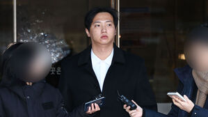 김하성 &middot; 류현진에 수억 뜯은 혐의 임혜동 영장 기각