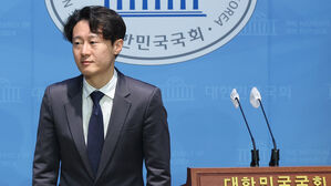 민주당 의원 절반 "병립형 퇴행은 악수"&hellip;비례연합정당 논의 촉구
