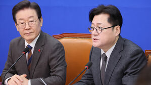 홍익표, 잇단 북 도발에 "최소한의 대화 채널 열도록 노력해야"