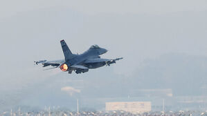 군산 직도 인근서 주한미군 F-16 전투기 추락&hellip;조종사는 무사