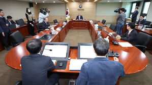 방통위, SBS &middot; KBS2 등 지상파 재허가 의결