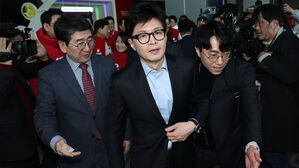 한동훈 "이재명, 테러로 정치장사&hellip;법카는 본인이 쓴 거 맞나"