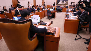 농해수위, 새 양곡법 개정안 야당 단독 의결&hellip;여당 반발 퇴장
