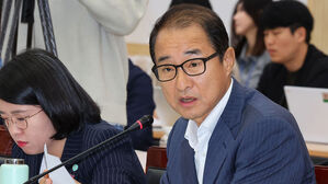 검찰, '돈 봉투 의혹' 이성만 의원 불구속 기소