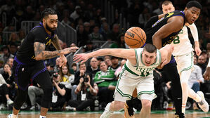 NBA 레이커스, 제임스 &middot; 데이비스 없이 보스턴 원정 승리