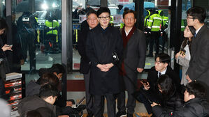 한동훈 "5천만 영향받는 선거제를 이재명 기분 맞춰 정한다니"