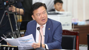 '코로나 자가격리 위반' 민경욱 벌금형 집행유예 확정