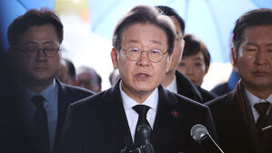 이재명 "준연동제 안에서 승리 길 찾겠다&hellip;통합형 비례정당 준비"