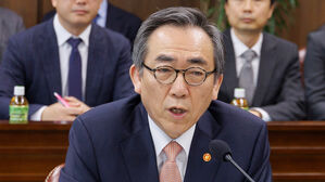 조태열 외교장관 코로나19 확진으로 일정 연기