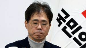 김경율, 페이스북서 비판 언론에 '등신 기자' 표현 쓰며 반박했다 삭제