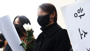 [영상] "주호민이 사실 과장 &middot; 확대해 왜곡"&hellip;'주호민 아들 정서학대' 특수교사 기자회견