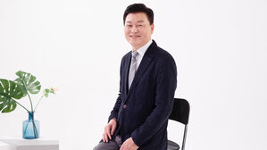민주당, 여당 출신 신용한 등 충청 지역 '총선 인재' 3명 영입