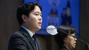 YS 손자 &middot; '노' 사위&middot;백범 증손자&hellip;총선 나오는 정치인 가족