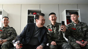 윤 대통령, 설맞이 해병대 격려 방문&hellip;"적 도발 시 단호&middot;압도 대응" 지시