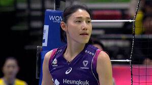 '김연경 17점' 흥국생명, 현대건설 완파