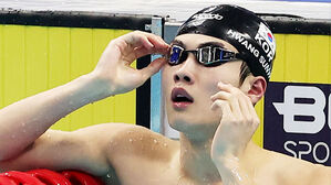 황선우, 전체 2위로 결승 진출&hellip;첫 금메달 도전