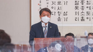 김정원 헌재 사무처장 취임&hellip;"AI 시대 대비하고 재판 인력 확보"