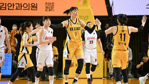 여자농구 KB, 2년 만에 정규리그 우승