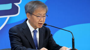 민주당, 지역구 여론조사 술렁&hellip;이번 주 '계파 갈등' 분수령