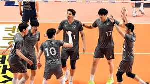 남자배구 1위 대한항공, 우리카드에 '0:2→3:2' 역전승