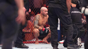 'UFC 최강' 볼카노프스키, 충격의 KO패&hellip;17연승 마감