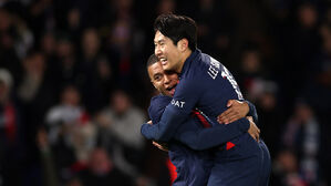이강인 생일 챙긴 PSG 음바페&hellip;"축하해 내 동생"