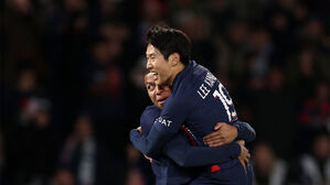이강인 생일 챙긴 PSG 음바페&hellip;"축하해 내 동생"