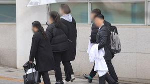 복지부 "831명 업무개시명령&hellip;복귀하지 않으면 면허 정지"