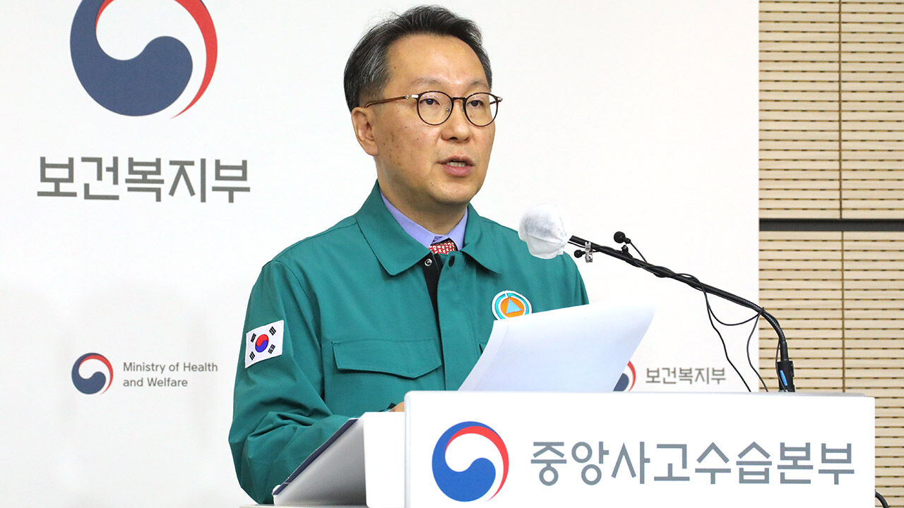 지난 19일 전체 전공의에게 진료 유지명령을 발령하는 박민수 보건복지부 2차관