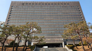 "삼성전자 특허 빼내 미국서 소송"&hellip;전직 부사장 구속영장 재청구