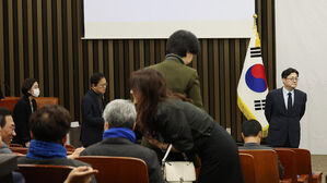 민주 원로들 "공천이 당 대표 사적 수단 변질&hellip;이재명 책임져야"