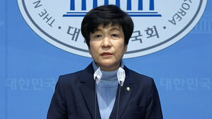 민주당 탈당 김영주 국회부의장에 영입 경쟁&hellip;한동훈도 이준석도 이낙연도 러브콜