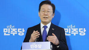 이재명, 사퇴 요구 일축&hellip;"환골탈태 과정 약간의 진통"