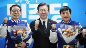 민주당, 이성윤 &middot; 정한중 인재 영입&hellip;"검찰개혁 완수"