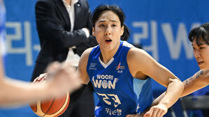 우리은행 김단비, 여자농구 선수 역대 최다 318승 달성