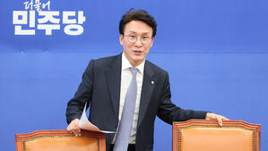 민주당 "국민의힘은 '시스템 사천'&hellip;정책 베끼기 멈추라"