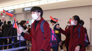 북 여자축구 대표팀 일본 입국&hellip;"동포들 열렬한 환영에 감사"