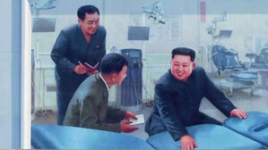 김정은, 벽화 늘리며 본격 우상화&hellip;홀로서기 나서나