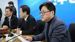 홍익표 "한동훈, 카톡 지시 &middot; 용산 눈치 보지 말고 쌍특검 받아주길"