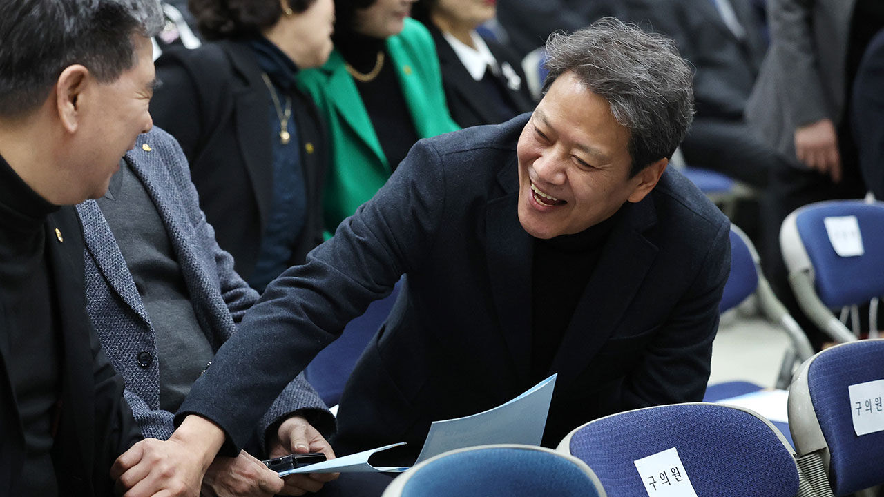 지난 7일 서울특별시새마을회 제18~19대 회장 이임식 및 제20대 회장 취임식에 참석한 임종석 전 대통령 비서실장 (사진=연합뉴스)
