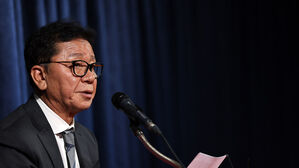 황선홍 두 마리 토끼 못 잡으면? 정해성 "전적으로 책임지겠다"