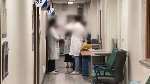 정부, 의협 간부 5명 첫 고발&hellip;의대 정원 배분도 진행
