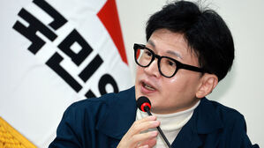 한동훈 "저게 무슨 민주당인가&hellip;조국신당 같은 이재명당"