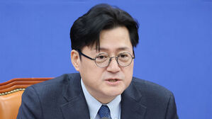 홍익표 "임종석, 탈당 않겠다고 해&hellip;컷오프 과정 매끄럽지 않아"